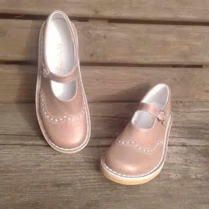 Zyphira - Strapazierfähige und modische Lederschuhe