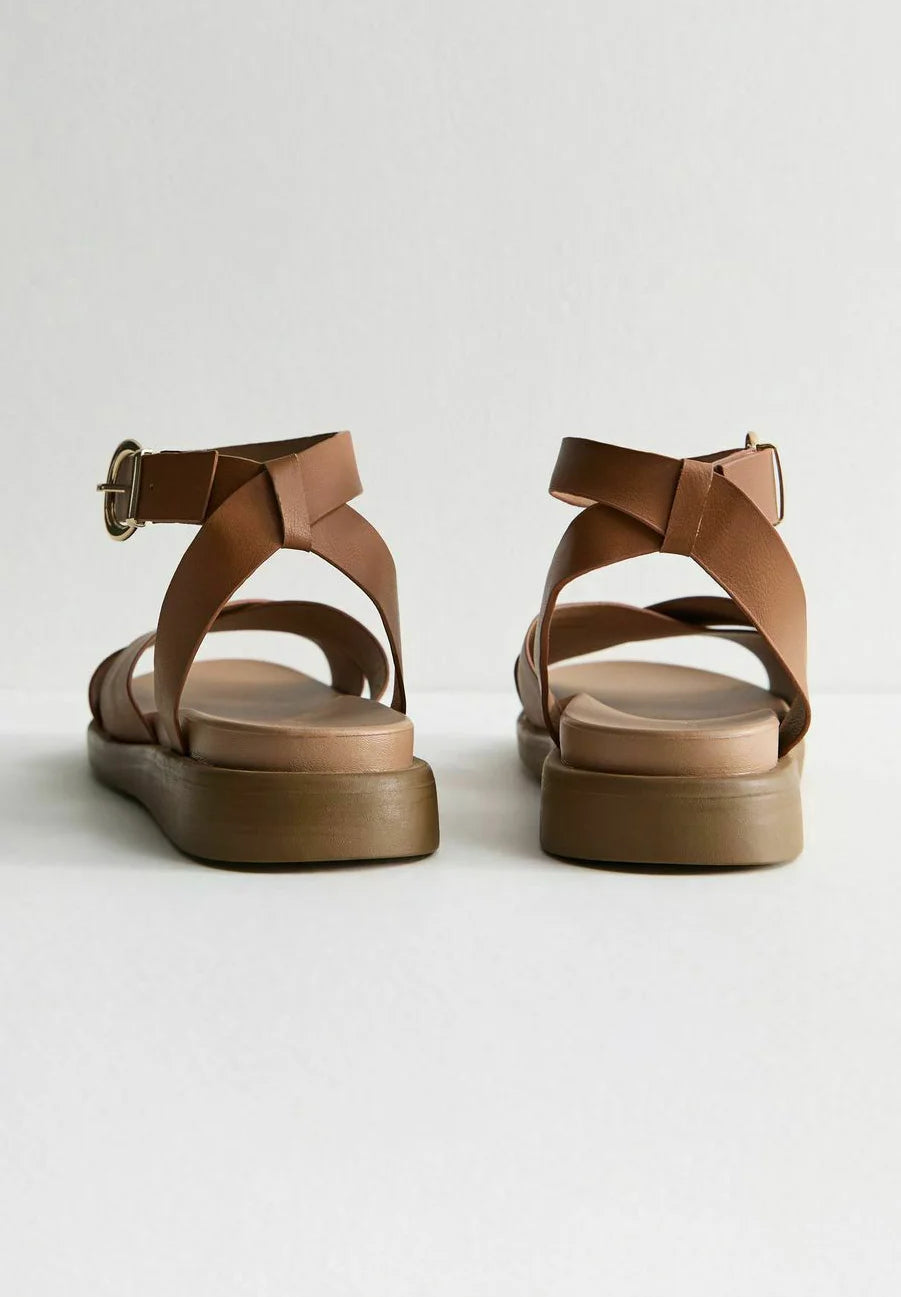 BERNICE - Sandalen mit Knöchelriemen - braun
